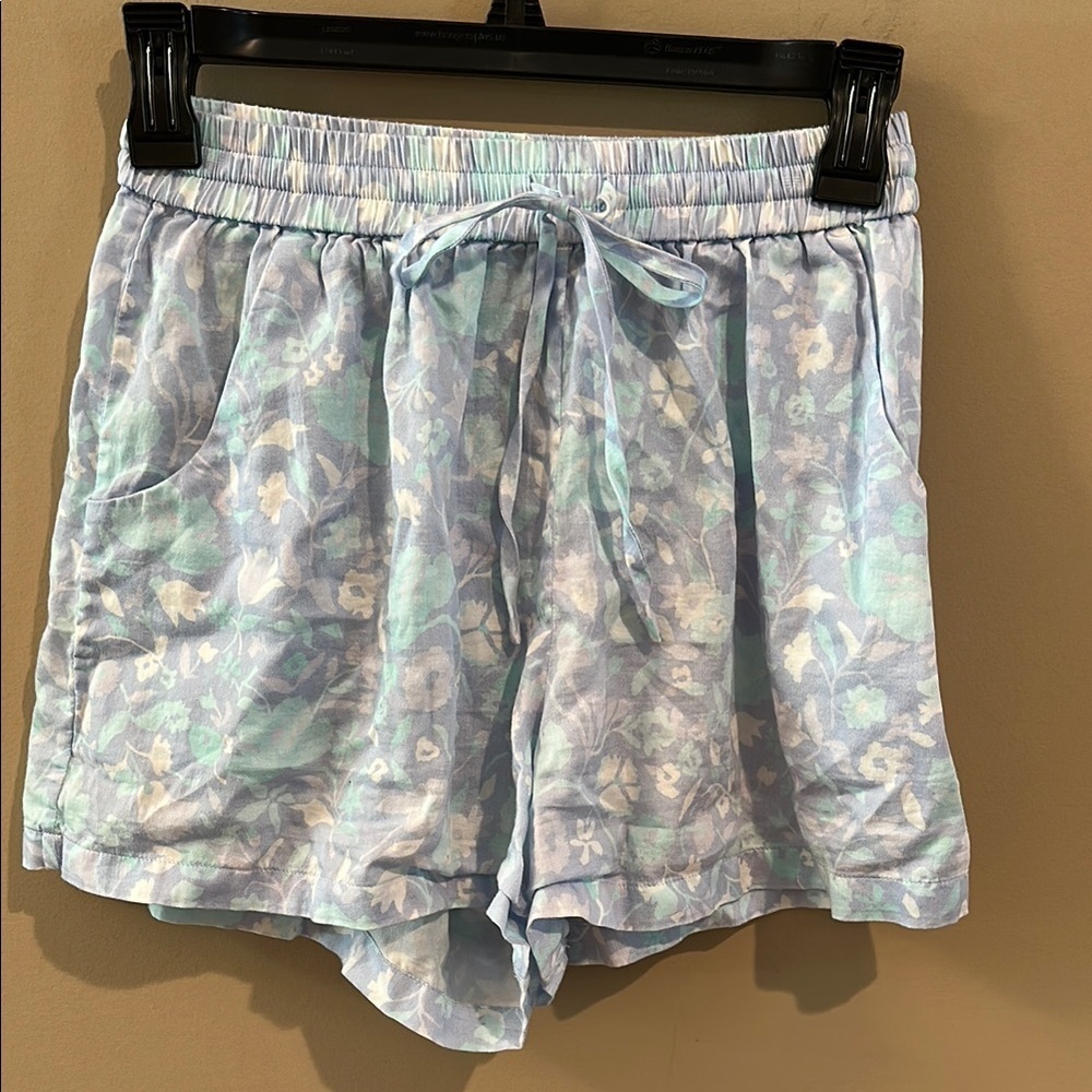 Crosby by Mollie Burch Floral Blue Women's Shorts